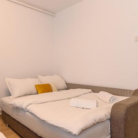 Jad - Family - Studios - Soarelui 8 Brasov Ngoại thất bức ảnh